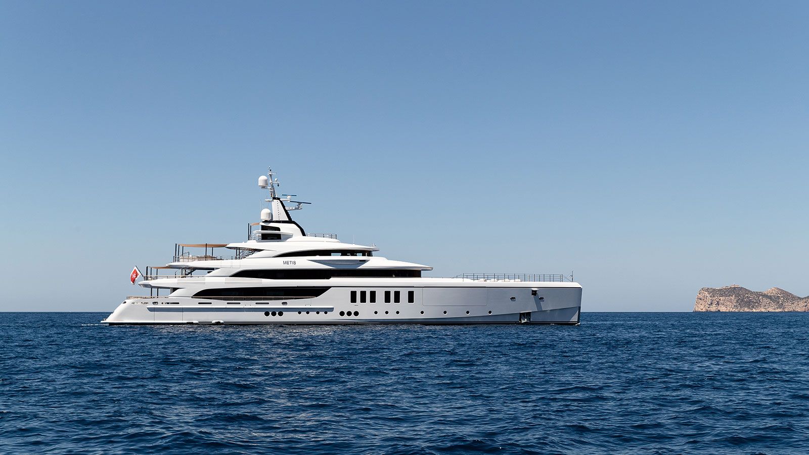 63m motor yacht Metis sold